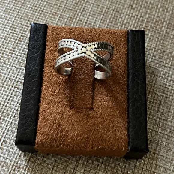 Anna Beck Two-Tone Pavé Ring Set in Gold & Silver - Picture 3 of 13